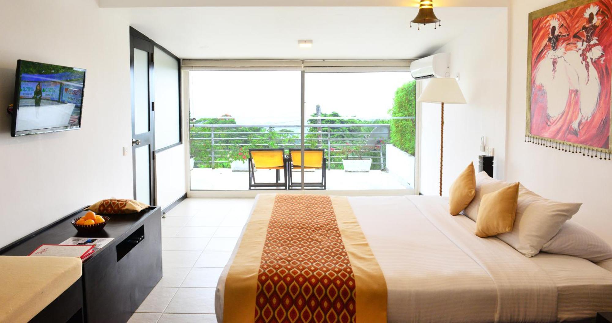 The Theva Residency Hotel Канди Екстериор снимка